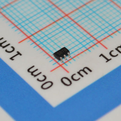LM3671MF-ADJ 1MHz قابل تنظیم Buck Converter 2.7-5.5V ورودی 600mA خروجی SOT-23-5 90% کارایی -40°C تا +85°C