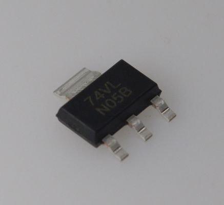 LM1117IMPX-3.3 3.3V خروجی ثابت 800mA تنظیم کننده LDO کاهش کم (1.2V) دقت بالا (± 2%) حفاظت حرارتی و جریان SOT-223 بسته پایدار با خازن های سرامیکی
