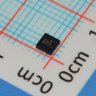 TPS61027DRCR 5V 1.2A Boost Converter با بهره وری 95٪ 2.7-12V ورودی 1.2MHz حالت ذخیره برق فرکانس سوئیچ داخلی شروع نرم و خاموش شدن حرارتی در بسته 10 پین VSON