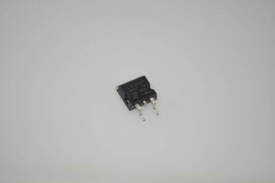 L7812CD2T 12V 1A تنظیم کننده ولتاژ خطی خروجی ثابت محافظت از بیش از حد حرارتی محافظت از مدار کوتاه محدود کردن جریان TO-263 بسته برای تنظیم منبع برق محلی