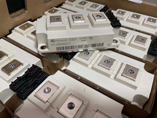 FF400R06KE3 600V 400A ماژول IGBT VCE پایین ((sat) محکم بودن مدار کوتاه بالا از دست دادن کم سوئیچینگ جداسازی بالا برای محرک های موتور صنعتی و UPS با قدرت بالا