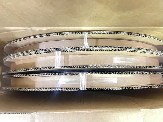 282403-1 محفظه crimp 8 پین با گام 2.5 میلی‌متر اتصال سیم به برد، قفل اصطکاکی، قطبی شده، دارای رتبه UL 94V-0 و 4.5 آمپر، قابل نصب روی پنل برای کاربردهای صنعتی و خودرویی