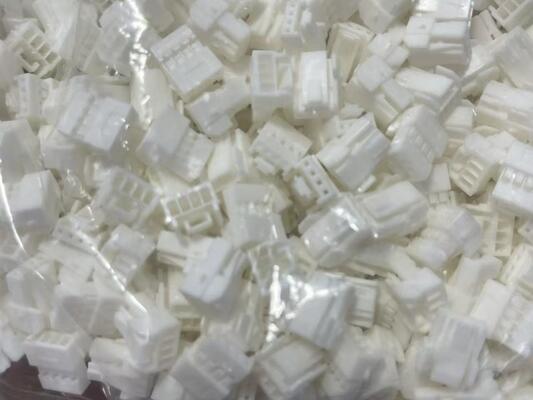 PARP-04V 4 موقعیت 2.0mm Pitch Connector Housing سری PA گیربکس Crimp Termination Positive Lock Compact 3A رتبه بندی 100V AC برای سیم به صفحه و روشنایی LED