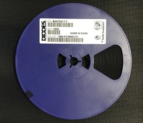 BAS70W-7-F دو سری دیود Schottky 70V ولتاژ معکوس 200mA جریان جلو کم VF و نشت بسته SOT-323 سوئیچینگ با سرعت بالا ایده آل برای محافظت و مدار های RF