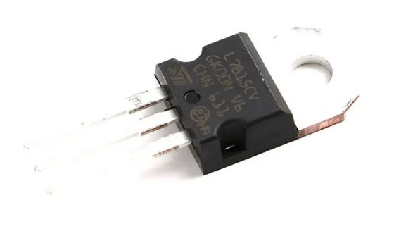 L7815CV-DG 15V 1.5A تنظیم کننده خطی TO-220 محافظت از حرارتی / مدار کوتاه ± 4٪ دقت -40 °C تا + 125 °C