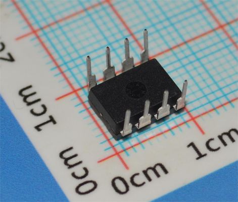 AD820AN 5MHz Precision Op Amp، ±18V Supply، 3mV Offset، 1μA Bias Current، DIP-8, -40°C تا +85°C