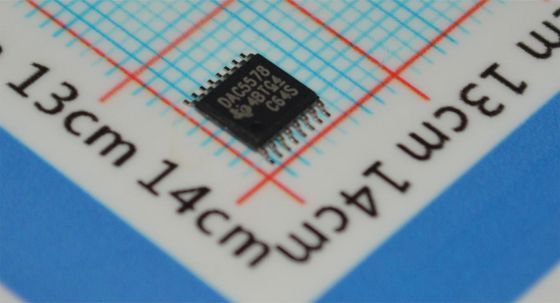 DAC5578SPWR 8-کاناله 8 بیتی DAC رابط I2C 2.7-5.5 ولت، توان کم 0.4 میلی آمپر، ±1LSB INL TSSOP-16 -40°C تا +105°C