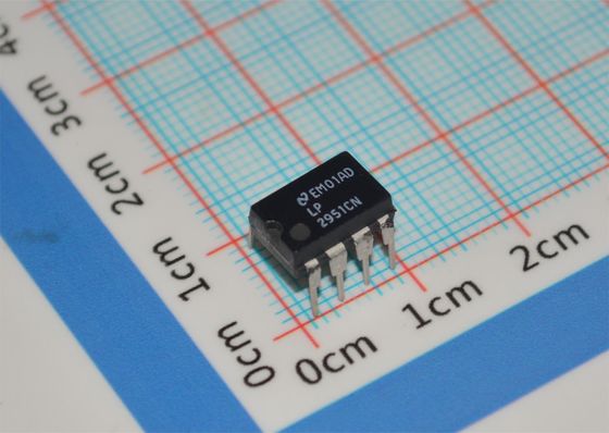 LP2951CN 5V/ADJ 150mA تنظیم کننده LDO 3V-30V ورودی ±0.5٪ دقت TO-220/DIP-8 -40 °C تا +125 °C جریان خاموش کم