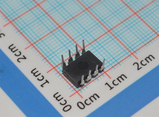 LP2951CN 5V/ADJ 150mA تنظیم کننده LDO 3V-30V ورودی ±0.5٪ دقت TO-220/DIP-8 -40 °C تا +125 °C جریان خاموش کم