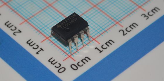 TLC549CP ADC 8 بیتی 40ksps کلاک 4MHz منبع تغذیه تکی 3-6 ولت DIP-8 ±0.5LSB INL توان کم <15mW -40°C تا +85°C