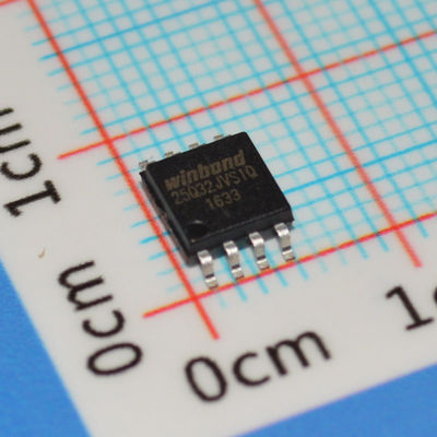 W25Q32JVSSIQ 32Mb SPI فلش 104MHz ساعت 100K پاک کردن چرخه های SOIC-8 2.7-3.6V -40°C تا +85°C