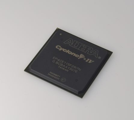 EP4CE115F29I7N Cyclone IV FPGA 114K LEs 3.9Mbit RAM 266MHz سرعت 1.2V ولتاژ هسته ای 622 I / O پین های پشتیبانی PCIe دمای صنعتی (-40 ° C تا 100 ° C) سازگار با RoHS بسته FBGA 780-Pin