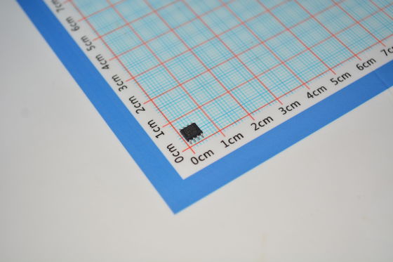 ADR02ARZ دقت 5.0V ولتاژ مرجع شور بسیار کم 4μVpp 0.02% دقت اولیه 3ppm/°C حرکت 10mA خروجی 1.2V تا 15V محدوده