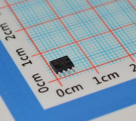 FM24CL64B-GTR 64Kb I2C F-RAM با 100 تریلیون چرخه نوشتن، زمان دسترسی 150 نانوثانیه، سرعت 1 مگاهرتز، عملکرد 2.7-3.6 ولت، دمای صنعتی و 8 پایه TSSOP