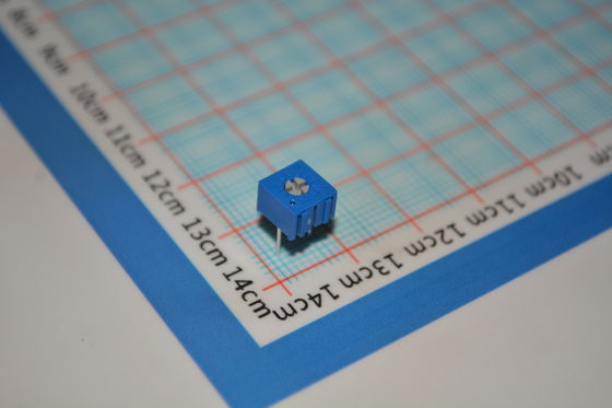 3362P-1-102LF پتانسیومتر تنظیم 1kΩ 10 دور، پتانسیومتر دقیق ±10% تحمل، نصب از طریق سوراخ، عنصر سرامت، قابلیت تنظیم قابل اعتماد، ایده آل برای کالیبراسیون و تنظیم مدار