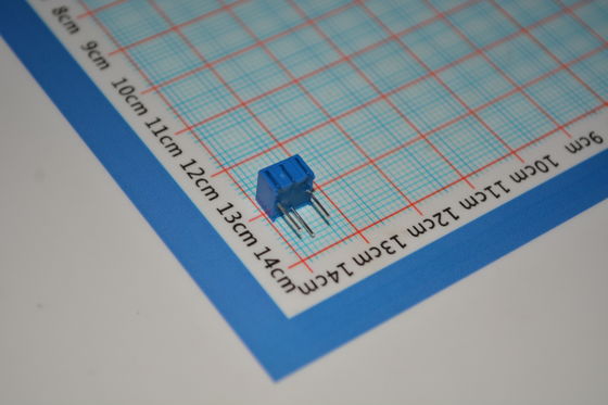 3362P-1-102LF پتانسیومتر تنظیم 1kΩ 10 دور، پتانسیومتر دقیق ±10% تحمل، نصب از طریق سوراخ، عنصر سرامت، قابلیت تنظیم قابل اعتماد، ایده آل برای کالیبراسیون و تنظیم مدار