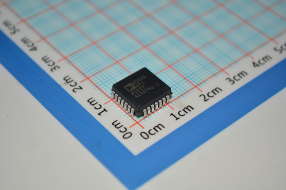 AD698APZ LVDT حالت دهنده سیگنال ±12V تا ±15V کار 20kHz پهنای باند 0.25% خطی واحد / دو منبع محدوده دمای صنعتی برای حسگر موقعیت و کنترل حرکت