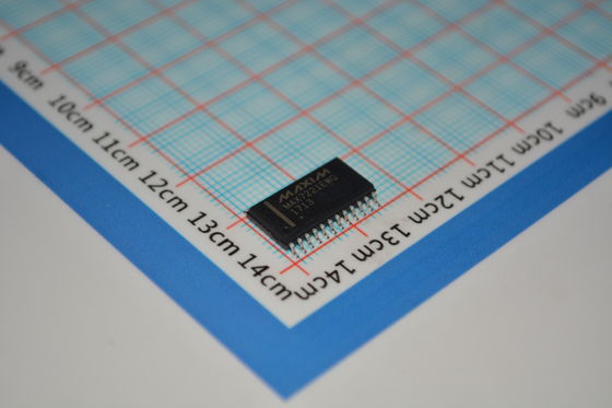 MAX7221EWG+T درایور نمایشگر LED 8 رقمی با رابط SPI نرخ داده سریال 10 مگاهرتز عملکرد 2.7 ولت تا 5.5 ولت کنترل LED مجزا و پکیج SOIC 24 پین پهن