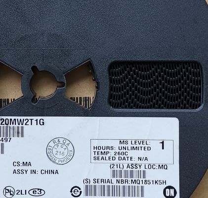 NSR0320MW2T1G دیود Schottky 30V / 2A با کارایی بسیار پایین VF AEC-Q101 واجد شرایط MSL1 بسته SMAFL بدون هالوجن عملکرد حرارتی برتر برای کاربردهای خودرو / صنعتی