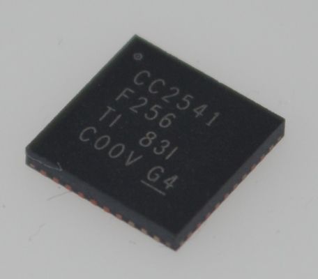 CC2541F256RHAR بلوتوث 4.0 انرژی پایین SoC 256KB فلش 8KB رم قدرتمند 8051 MCU یک گیرنده RF یکپارچه Ultra-Low Power Full Bluetooth Stack Advanced Sensor Interface ایده آل برای IoT / Wearables
