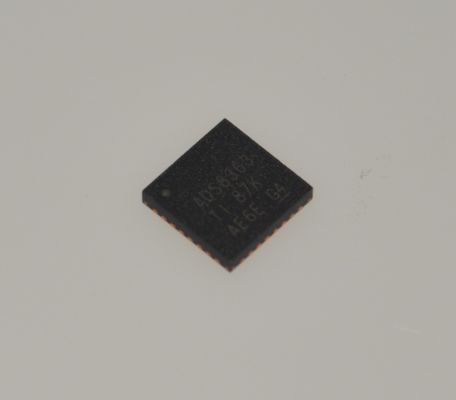ADS8363SRHBR ADC با وضوح 16 بیتی، توان عملیاتی 500kSPS، نمونه‌برداری همزمان 6 کاناله، توان کم (85mW)، رابط موازی، ورودی دوقطبی ±2.5 ولت، مرجع داخلی، پکیج 64 پین QFP