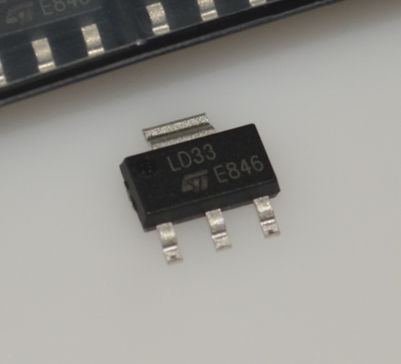 LD1117S33CTR 3.3V تنظیم کننده ولتاژ LDO با خروجی 1A ولتاژ کم افت دقیق بالا بیش از حد فعلی و حفاظت حرارتی پایدار با خازن های سرامیکی بسته SOT-223