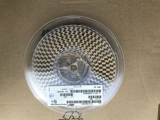 GRM0335C1H5R6BA01D 5.6pF ±0.1pF 0402 MLCC با رتبه 50 ولت، دی‌الکتریک C0G (NP0) برای پایداری نهایی، ضریب Q بالا، تلفات بسیار کم، بدون هالوژن و بسته‌بندی نوار و حلقه برای مدارهای خودرو