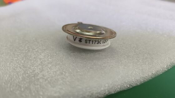 ماژول IGBT VS-ST303C12CFK0 1200V 300A با Vce(sat) کم، تلفات کم، استحکام بالا، NTC یکپارچه، سوئیچینگ سریع برای درایوهای صنعتی و اینورترهای UPS