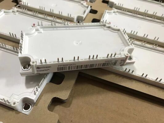 FP100R12KT4 1200V 100A PIM ماژول IGBT TRENCHSTOP TM IGBT4 VCE پایین ((sat) 2.1V اصلاح کننده یکپارچه و ترمز پایه مس NTC از دست دادن پایین برای موتورهای محرک