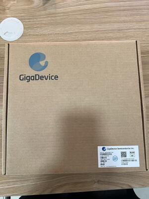 GD25Q80ETIGR 8Mbit NOR فلاش 133MHz Quad SPI 532Mbit/s انتقال 100K استقامت 20Y ذخیره داده 2.7V-3.6V حالت آماده کم 11uA SOP-8 برای IoT و پوشیدنی