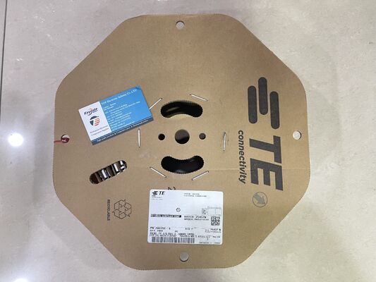 280756-4 4 پوزیشن 2.5 میلی متر گام کانکتور سیم به برد، سوکت crimp، قفل اصطکاکی، نصب پنل، UL 94V-0، پلاریزه، رتبه 4.5 آمپر برای توزیع برق و کنترل های صنعتی