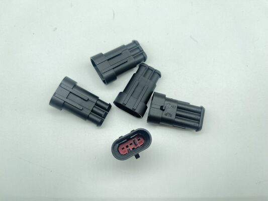 282105-1 هدر سیم به برد با گام 5.0 میلی‌متر، 3 موقعیت، عمودی، سوراخ‌دار، شلنگ‌دار، قفل اصطکاکی، قطبی شده، دارای رتبه 9 آمپر برای منابع تغذیه و کنترل‌های صنعتی