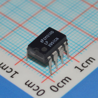 LP2951CN 5V/ADJ 150mA تنظیم کننده LDO 3V-30V ورودی ±0.5٪ دقت TO-220/DIP-8 -40 °C تا +125 °C جریان خاموش کم