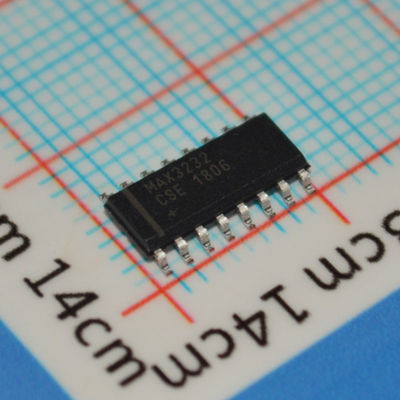MAX3232CSE فرستنده-گيرنده RS-232 3V-5.5V 250kbps 2Tx/2Rx ±15kV حفاظت ESD 0.1µA خاموش SOIC-16 -40°C تا +85°C